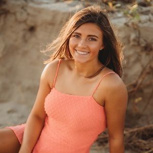 Meet your Posher, Avery